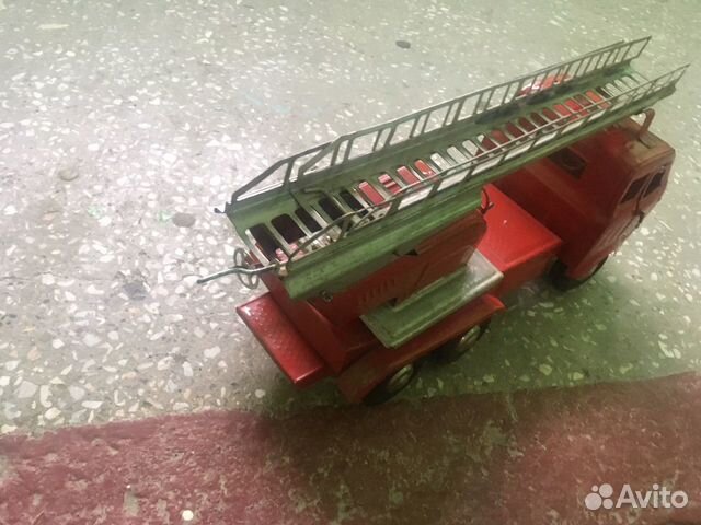 Пожарная машина сим жесть СССР железная игрушка Пожарная машина сим жесть СССР железная игрушка