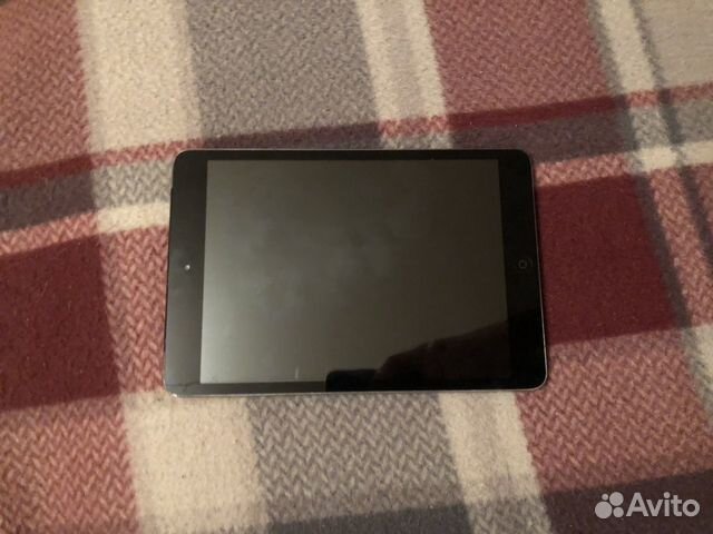 iPad Mini 2 LTE с чехлом с клавиатурой