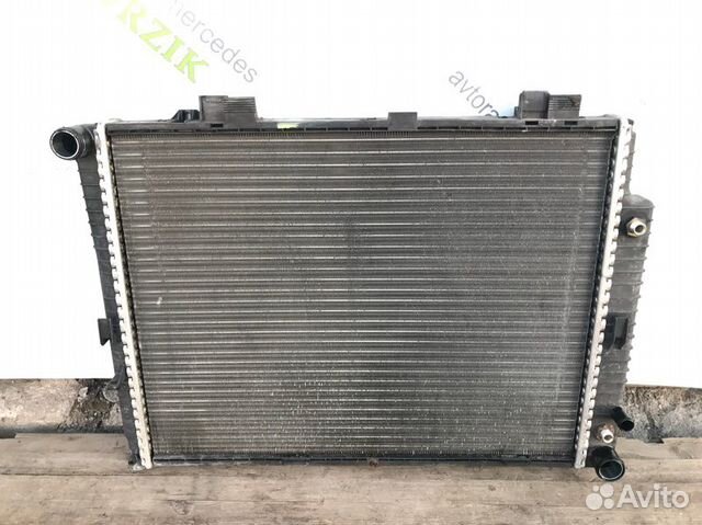 Радиатор двс Mercedes E-Class W210 111.957 2.0L Радиатор двс Mercedes E-Class W210 111.957 2.0L