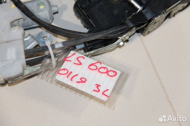 Замок двери задней левой Lexus LS 460 (USF4) Замок двери задней левой Lexus LS 460 (USF4)