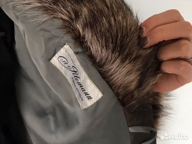 Шуба из натурального меха Шуба из натурального меха