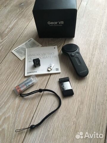 Очки виртуальной реальности samsung Gear VR+джойст Очки виртуальной реальности samsung Gear VR+джойст