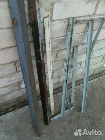 Уголок для полок