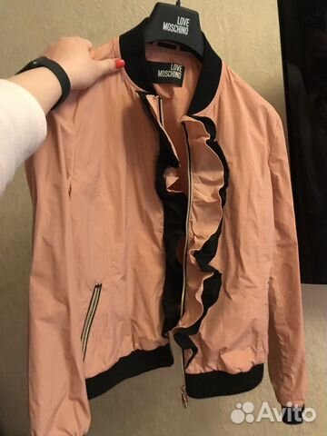 Ветровка Love moschino оригинал Ветровка Love moschino оригинал