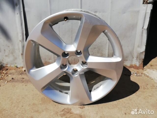 Диск R18 Audi Q3 8U0601025AB