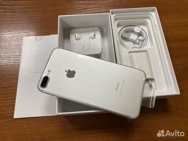 Apple iPhone 7 Plus 32Gb silver, как новый