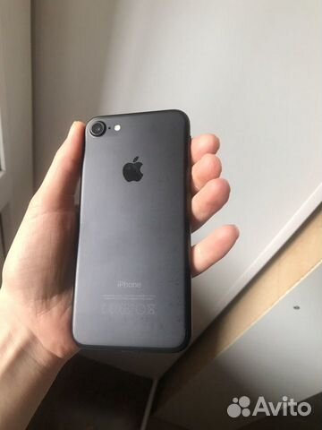 Телефон iPhone 7 Телефон iPhone 7