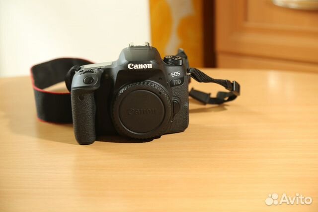 Cenon EOS 77 D body + акб + ещё одно зарядное