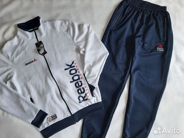 Спортивный костюм Спортивный костюм