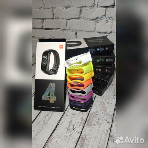 Xiaomi Mi Band 4 +(ремешок и плёнка в подарок)