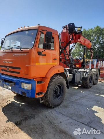 Тягач Камаз 43118 с кму и полуприцепом Тягач Камаз 43118 с кму и полуприцепом