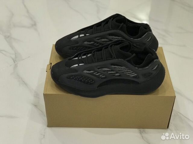 Кроссовки Adidas Yeezy Boost 700 Black Кроссовки Adidas Yeezy Boost 700 Black