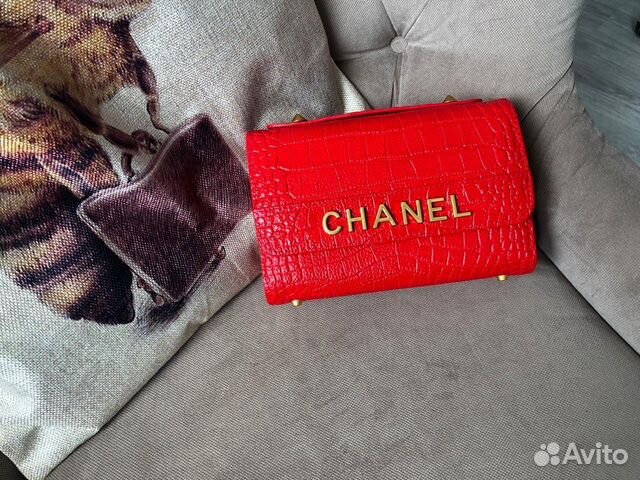 Новая женская сумка мессенджер красная кожа Chanel Новая женская сумка мессенджер красная кожа Chanel