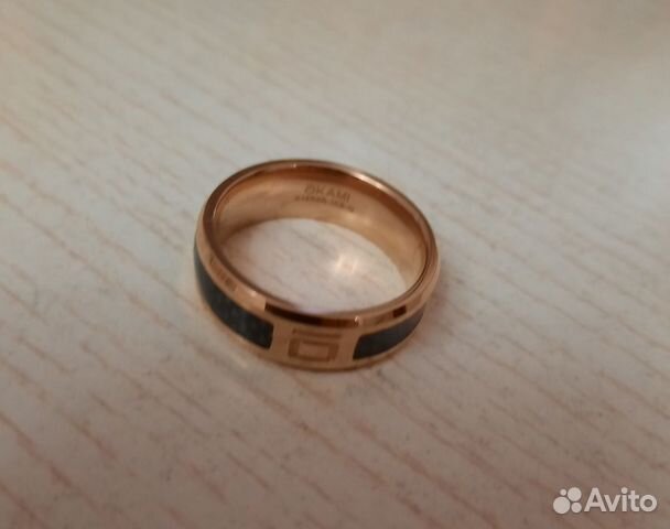 Кольцо Okami jewelery с карбоновой вставкой