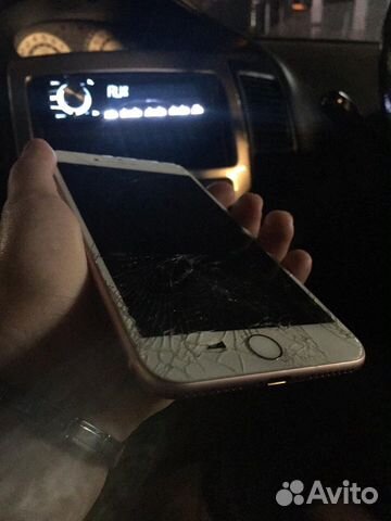 Телефон iPhone Телефон iPhone