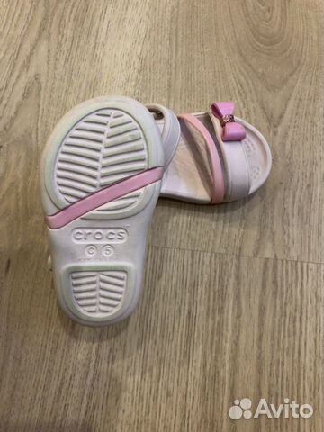 Босоножки crocs розовые Босоножки crocs розовые