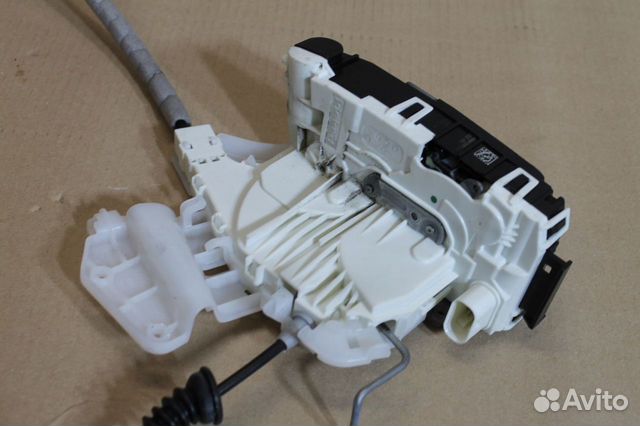 Замок двери передней правой Mercedes CLS-klasse W2 Замок двери передней правой Mercedes CLS-klasse W2