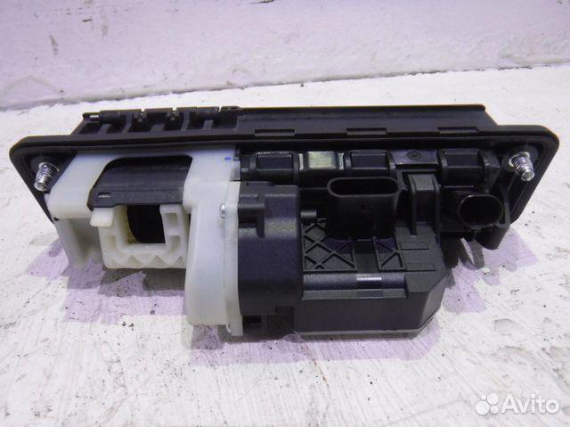 Ручка наружная крышки багажника Мерседес W222 S