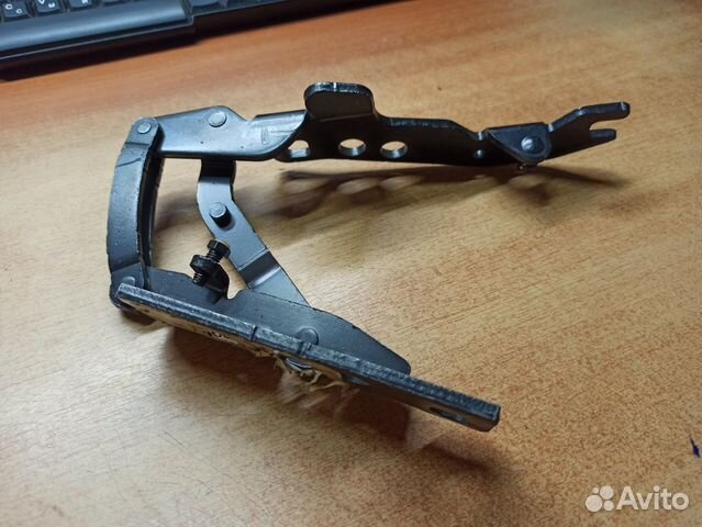 Петля капота BMW X5 E53 Петля капота BMW X5 E53