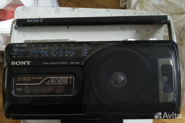 Кассетный магнитофон Sony с радио Кассетный магнитофон Sony с радио