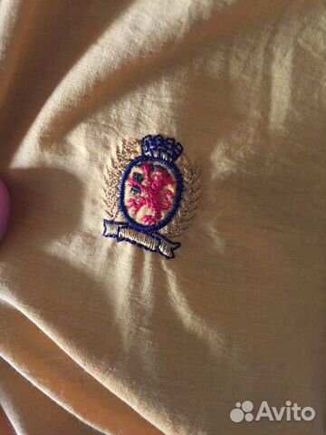 Burberry, carhartt, Tommy Hilfiger Burberry, carhartt, Tommy Hilfiger