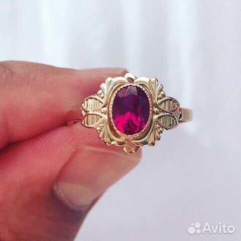 Винтажное золотое кольцо с рубином СССР, 583 пр