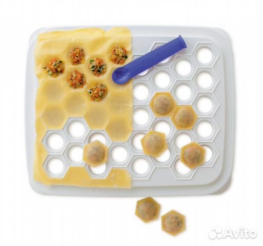 Г24Пельменница приготовит 40 пельменей за один раз