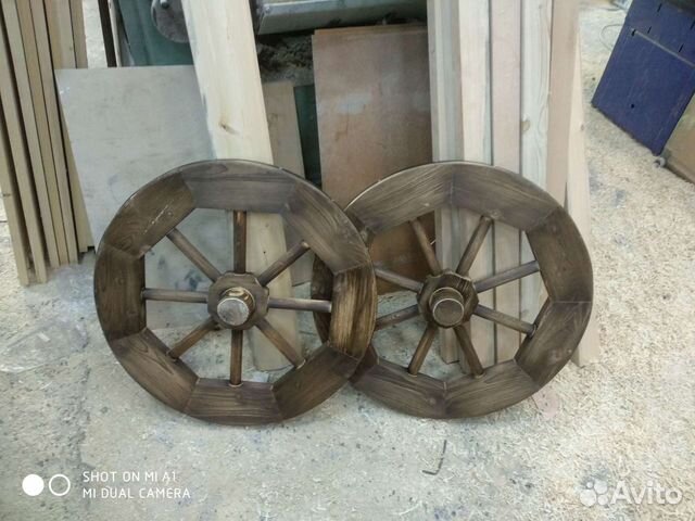 Колеса от телеги декоративные