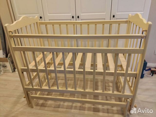 Детская кроватка Наша Мама с маятником