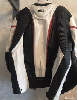 Кожаная мужская мотокуртка Clover R-7