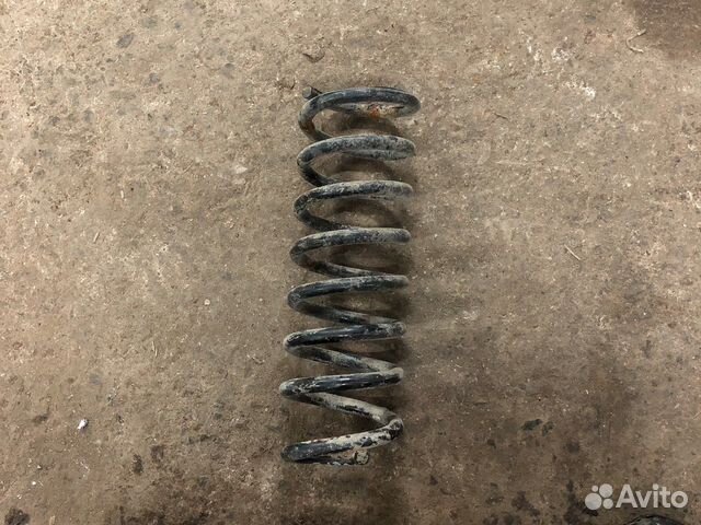 Renault sandero пружина задняя