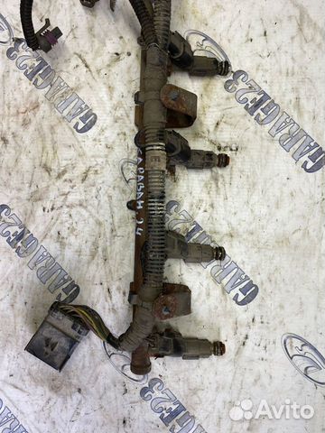 Топливная рампа Dodge Caravan 2.4