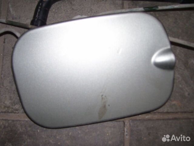 Рено сандеро лючок -крышка бака