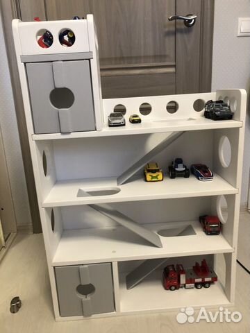 Детская парковка для машинок