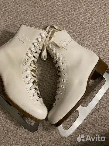 Коньки профессиональные