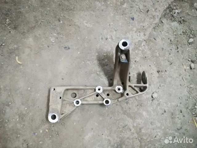Кронштейн переднего рычага Шкода Октавия А5 2011г