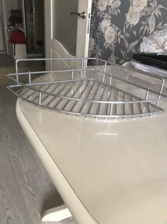 Навесная угловая полка на рейлинг