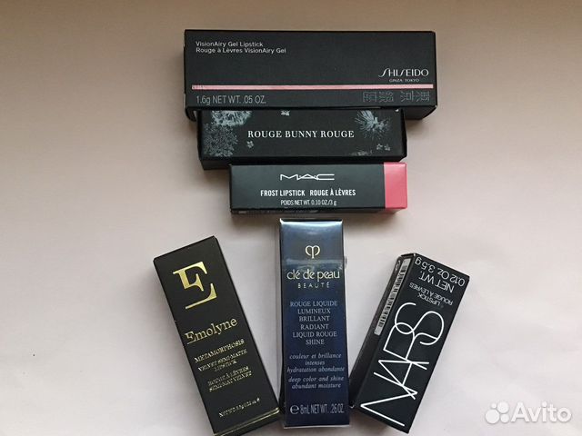 Косметика для губ