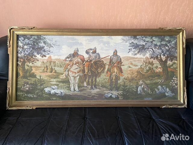 Картина гобелен в красивой рамке