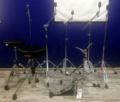 Педали, карданы, стойки, стульчики для ударных