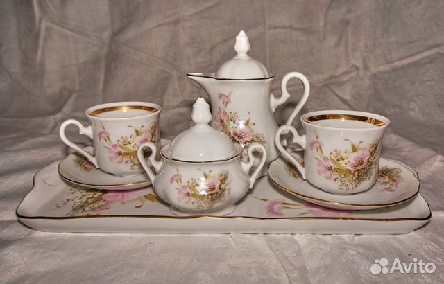 Сервизы, чашки, блюдца