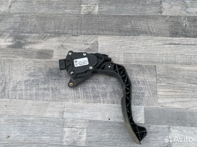 Renault Logan 2 педаль газа 1,6 v 8