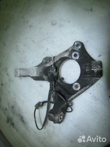 Кулак поворотный передний левый Opel Astra J