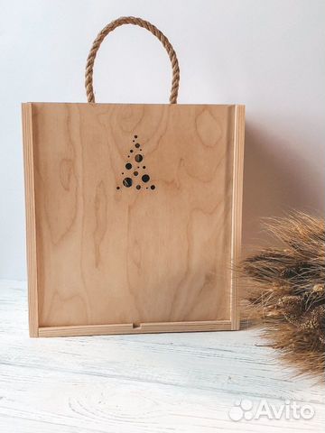 Подарочная коробка из дерева