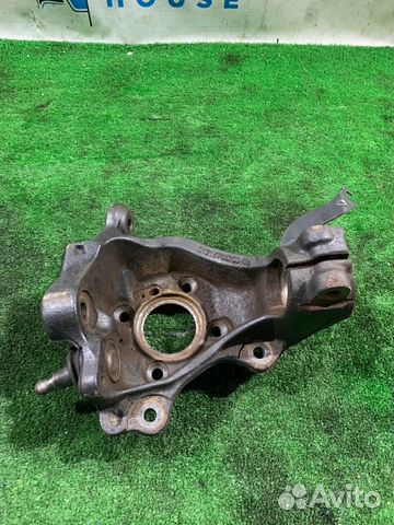 Кулак поворотный правый Bmw X1 E84 N52B30AE 2010