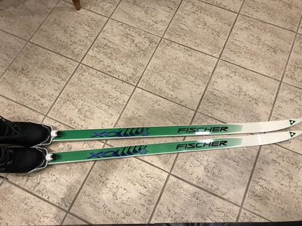 Лыжи беговые fisher с ботинками на 38 размер. Б/у