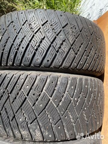 Goodyear Ultragrip Ice Arctic 215/55 R16