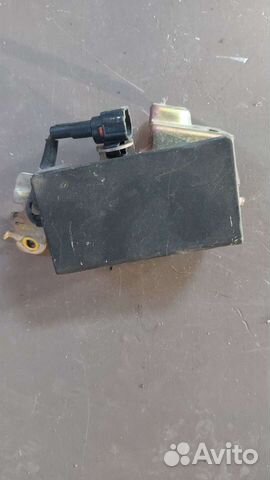 Блок управления топливным насосом на Toyota Mark X