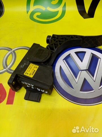 Педаль газа передняя Skoda Fabia универсал 1.4 AUB