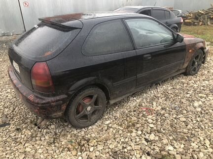 Дверь правая Honda Civic 6 купе